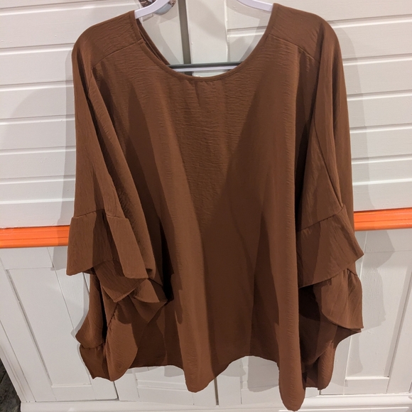 Brown blouse - Picture 2 of 2